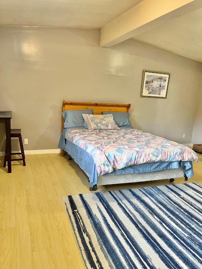 Whole Suite To Yourself At Coquitlam Centre! Port Coquitlam Exterior foto